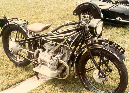 1927 R42